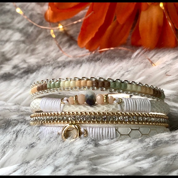 Jewelry - 🍃💐Multi texture leather bracelet 💐🍃